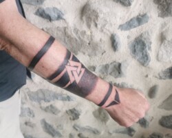 3311299764